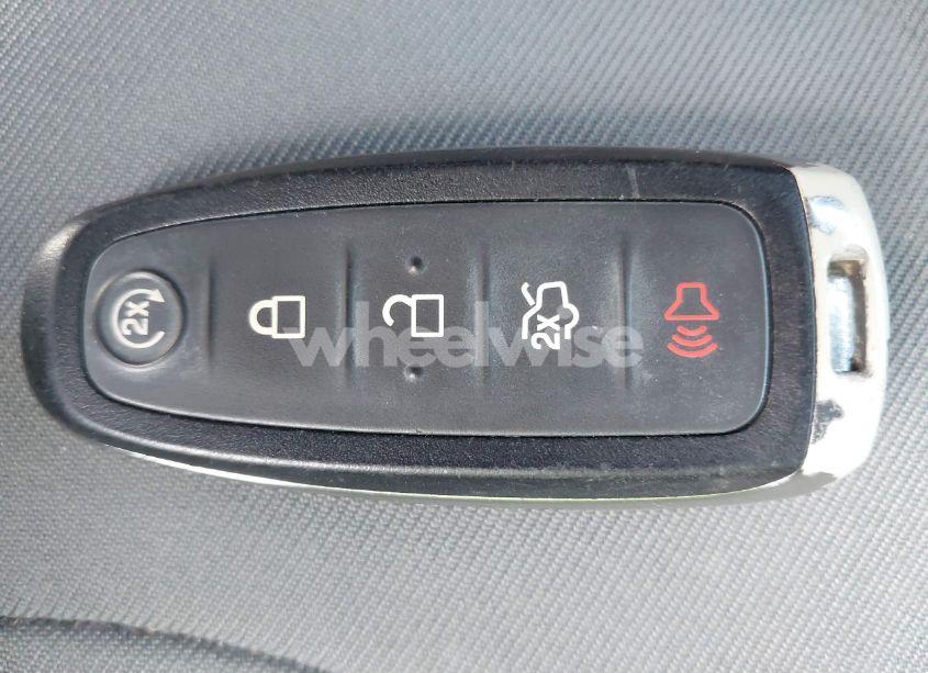 Photo 11 of 2019 Ford Escape SE (VIN 1FMCU0GDXKUA20404)