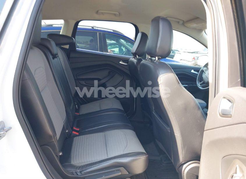 Photo 8 of 2019 Ford Escape SE (VIN 1FMCU0GDXKUA20404)