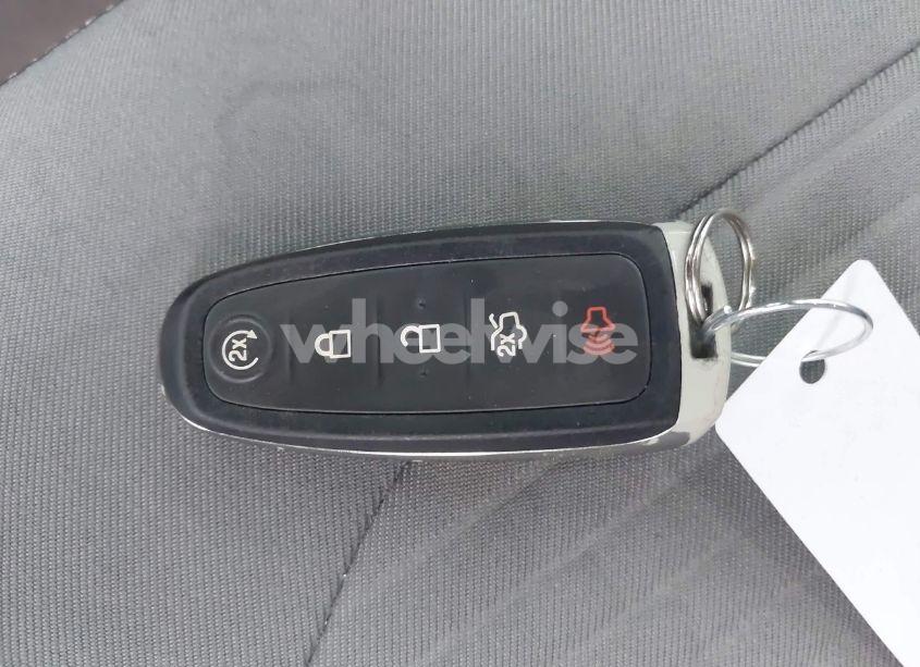 Photo 11 of 2019 Ford Escape SE (VIN 1FMCU0GDXKUA74253)