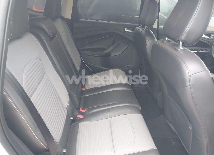Photo 8 of 2019 Ford Escape SE (VIN 1FMCU0GDXKUA74253)