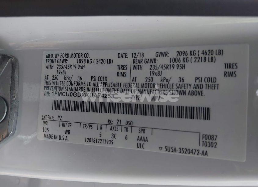 Photo 9 of 2019 Ford Escape SE (VIN 1FMCU0GDXKUA74253)