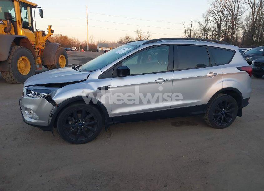 Photo 14 of 2019 Ford Escape SE (VIN 1FMCU0GDXKUB29669)