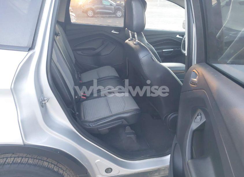 Photo 8 of 2019 Ford Escape SE (VIN 1FMCU0GDXKUB29669)