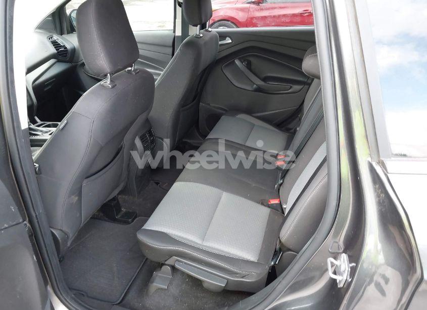 Photo 8 of 2019 Ford Escape SE (VIN 1FMCU0GDXKUB95350)