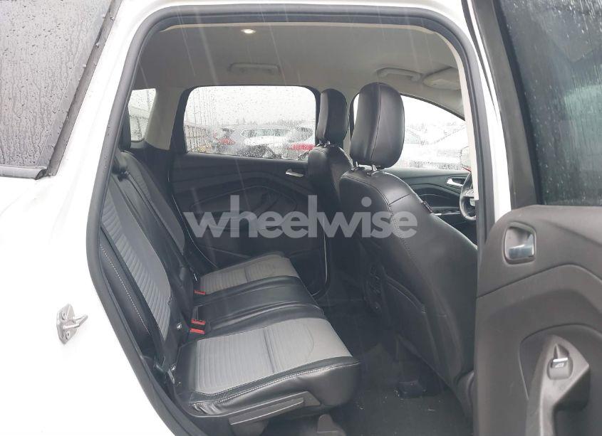 Photo 8 of 2019 Ford Escape SE (VIN 1FMCU0GDXKUC06346)