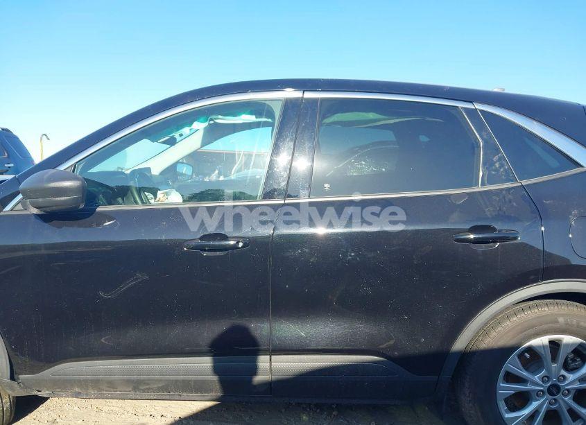 Photo 15 of 2023 Ford Escape ACTIVE (VIN 1FMCU0GN0PUB09351)