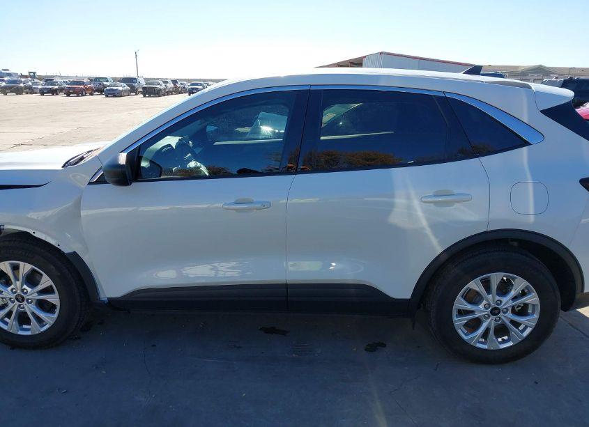 Photo 15 of 2023 Ford Escape ACTIVE (VIN 1FMCU0GN1PUB30712)