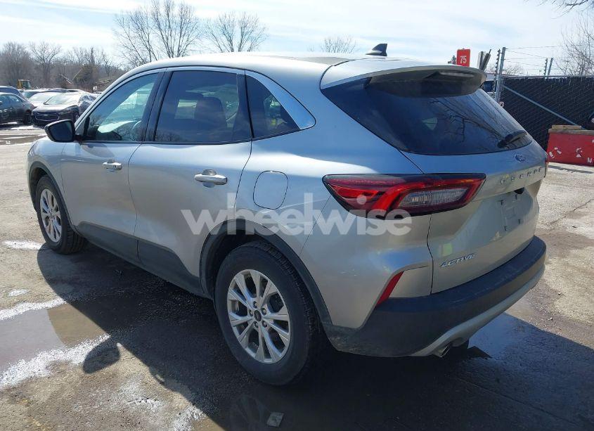 Photo 3 of 2024 Ford Escape ACTIVE (VIN 1FMCU0GN1RUA03395)