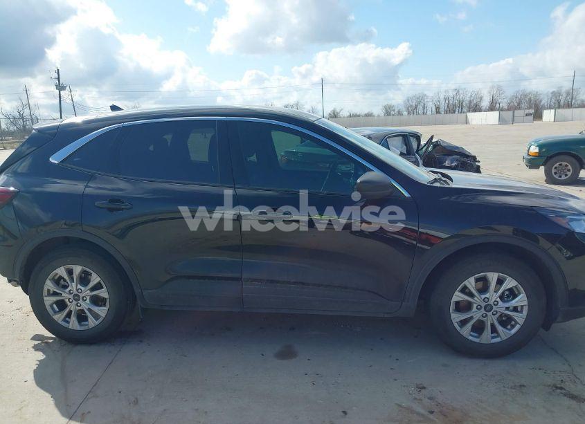 Photo 13 of 2024 Ford Escape ACTIVE (VIN 1FMCU0GN2RUA60575)