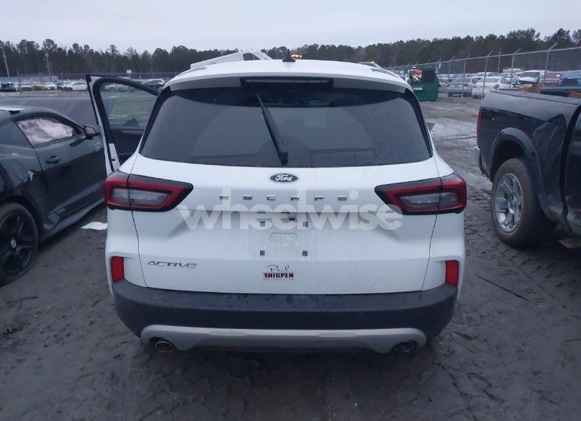 Photo 16 of 2024 Ford Escape (VIN 1FMCU0GN2RUB15736)