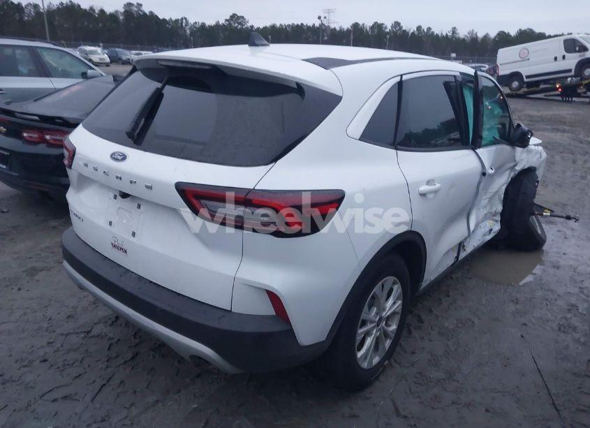 Photo 4 of 2024 Ford Escape (VIN 1FMCU0GN2RUB15736)