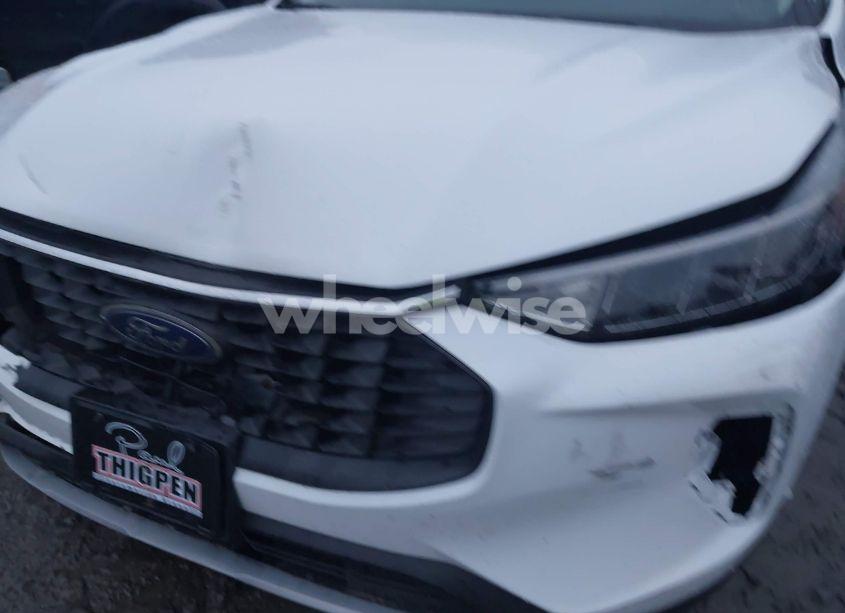 Photo 6 of 2024 Ford Escape (VIN 1FMCU0GN2RUB15736)