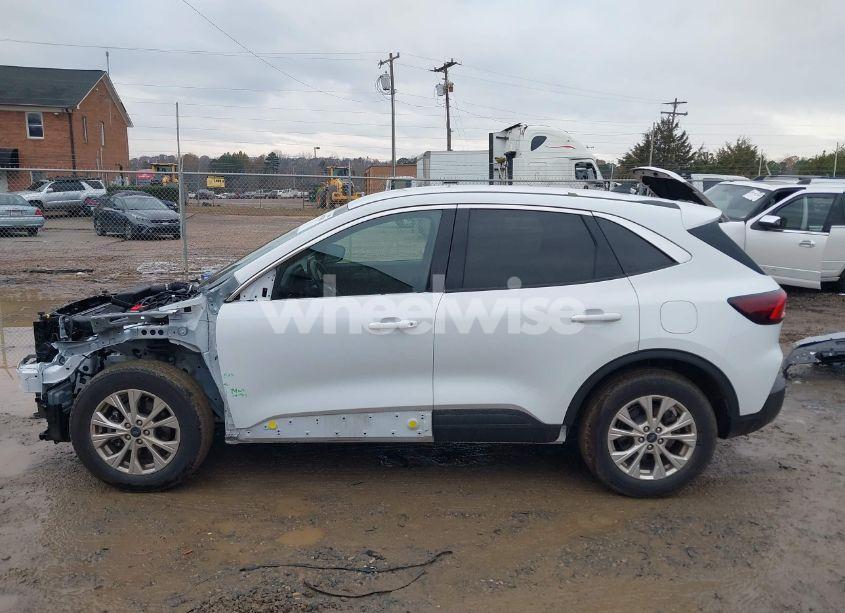 Photo 15 of 2023 Ford Escape ACTIVE (VIN 1FMCU0GN4PUA62390)