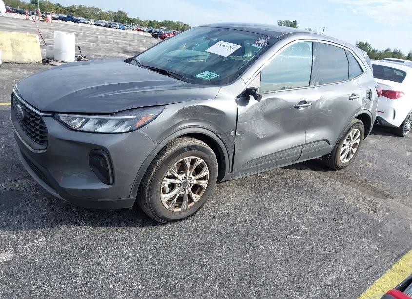 Photo 2 of 2023 Ford Escape ACTIVE (VIN 1FMCU0GN4PUB19591)
