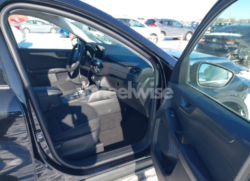 Photo 5 of 2025 Ford Escape ACTIVE (VIN 1FMCU0GN5SUA35224)