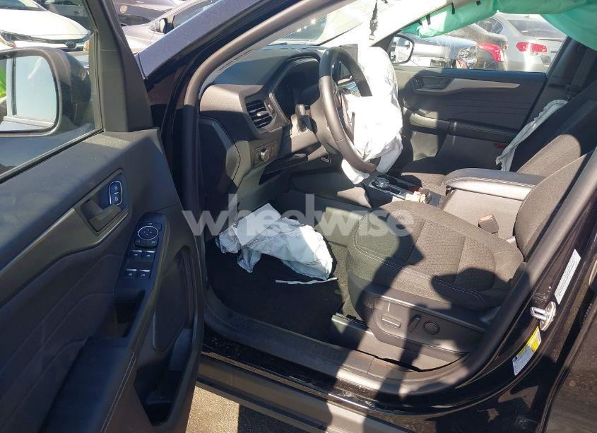 Photo 5 of 2024 Ford Escape ACTIVE (VIN 1FMCU0GN6RUB51753)