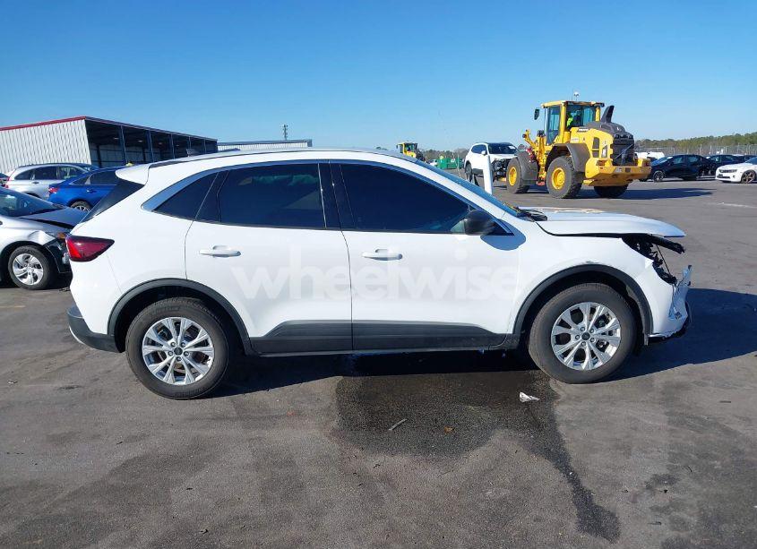 Photo 13 of 2024 Ford Escape ACTIVE (VIN 1FMCU0GN6RUB59450)