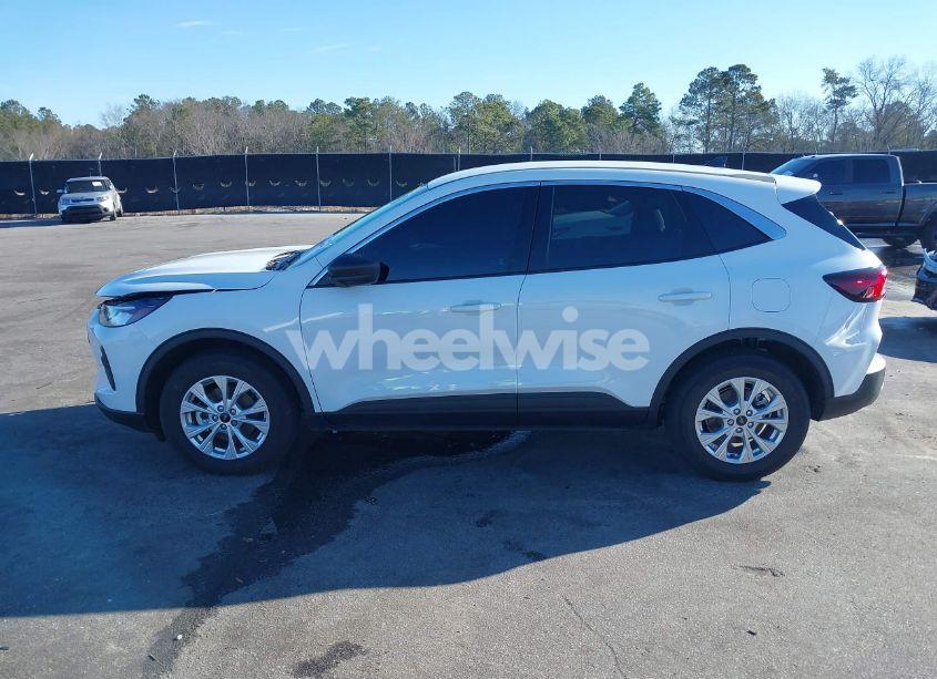 Photo 14 of 2024 Ford Escape ACTIVE (VIN 1FMCU0GN6RUB59450)