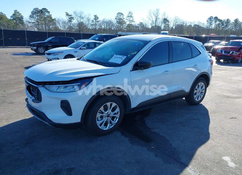 Photo 2 of 2024 Ford Escape ACTIVE (VIN 1FMCU0GN6RUB59450)