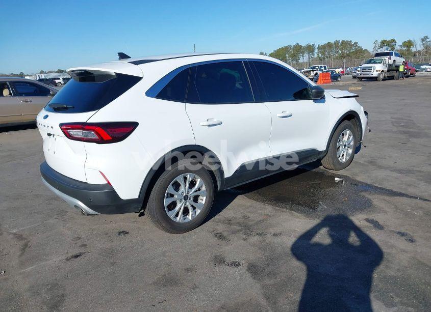 Photo 4 of 2024 Ford Escape ACTIVE (VIN 1FMCU0GN6RUB59450)