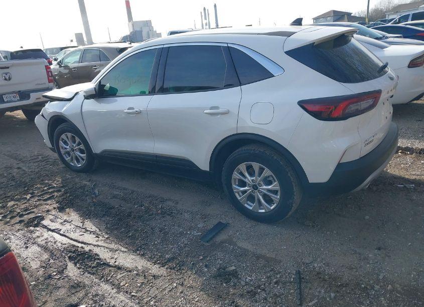 Photo 3 of 2023 Ford Escape ACTIVE (VIN 1FMCU0GN7PUB04020)