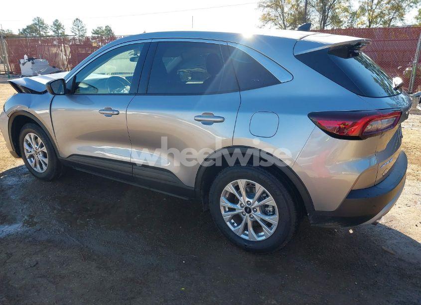 Photo 3 of 2023 Ford Escape ACTIVE (VIN 1FMCU0GN7PUB33761)