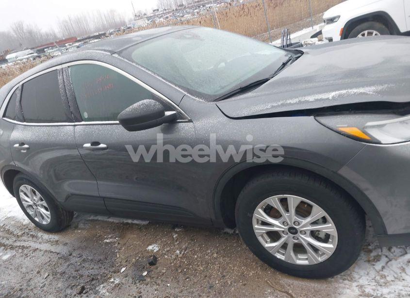 Photo 13 of 2024 Ford Escape ACTIVE (VIN 1FMCU0GN7RUA26065)