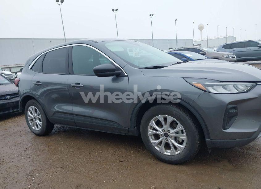 Photo 14 of 2024 Ford Escape ACTIVE (VIN 1FMCU0GN8RUA53856)