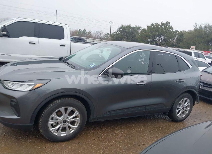 Photo 15 of 2024 Ford Escape ACTIVE (VIN 1FMCU0GN8RUA53856)