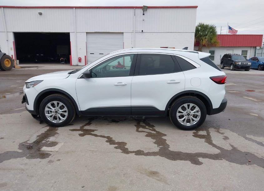 Photo 14 of 2024 Ford Escape ACTIVE (VIN 1FMCU0GN8RUA57485)