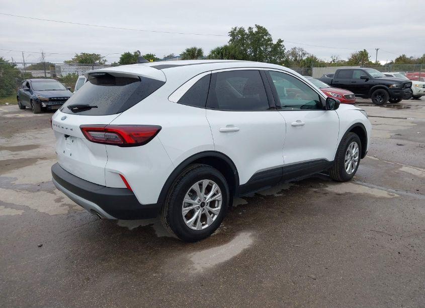 Photo 4 of 2024 Ford Escape ACTIVE (VIN 1FMCU0GN8RUA57485)