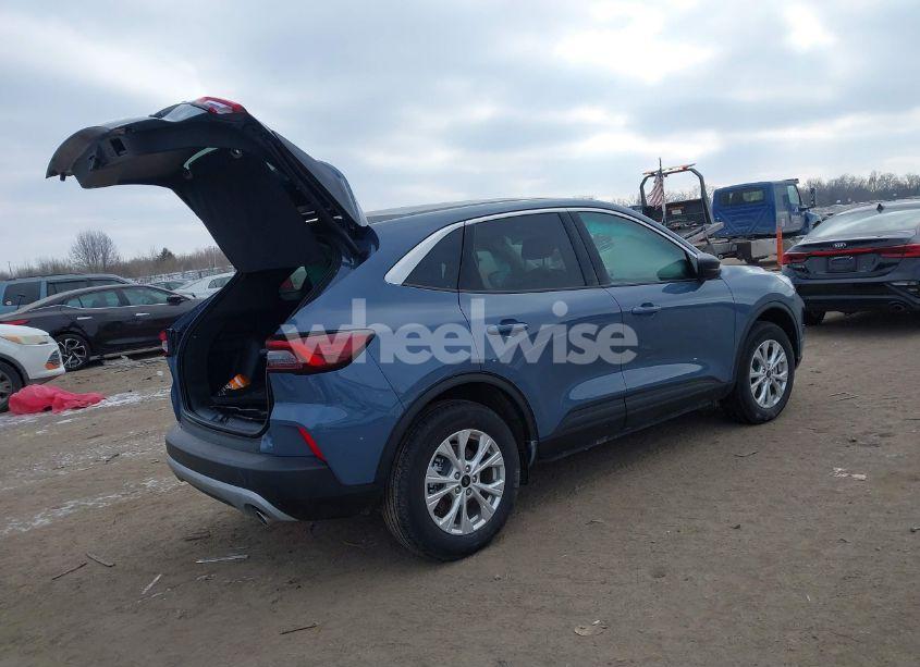 Photo 4 of 2024 Ford Escape ACTIVE (VIN 1FMCU0GN8RUB10220)