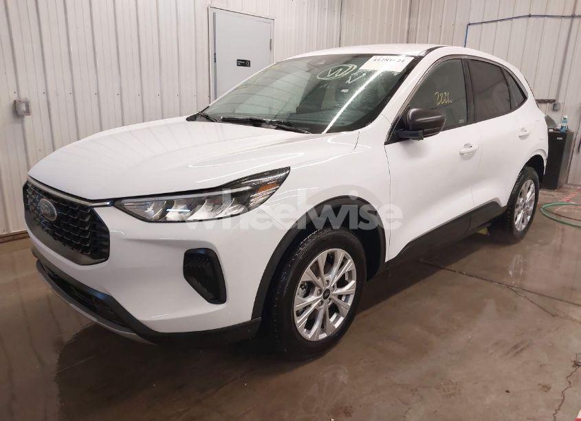 Photo 2 of 2024 Ford Escape ACTIVE (VIN 1FMCU0GN9RUA89703)