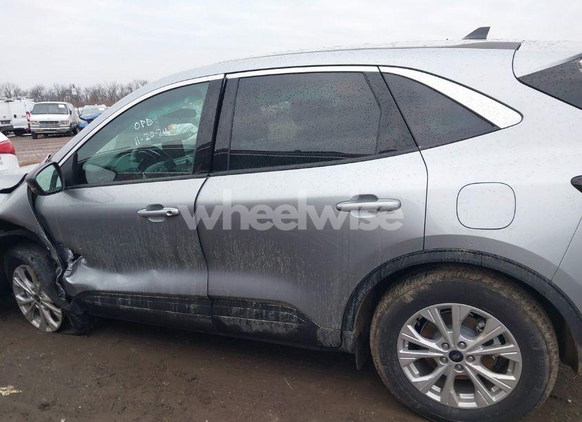 Photo 15 of 2024 Ford Escape ACTIVE (VIN 1FMCU0GNXRUB10154)