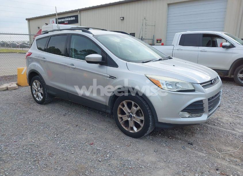 2013 Ford Escape SE (VIN 1FMCU0GX0DUD07165) main photo