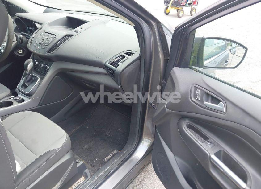 Photo 5 of 2014 Ford Escape SE (VIN 1FMCU0GX0EUA47187)