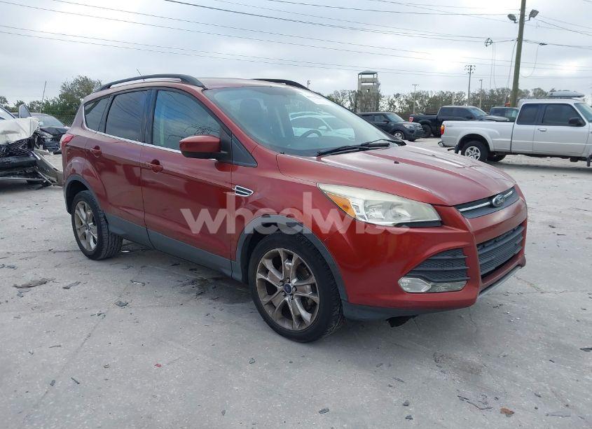 2015 Ford Escape SE (VIN 1FMCU0GX0FUA04227) main photo