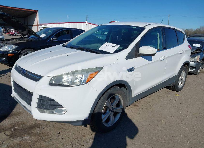 Photo 2 of 2015 Ford Escape SE (VIN 1FMCU0GX0FUA35624)