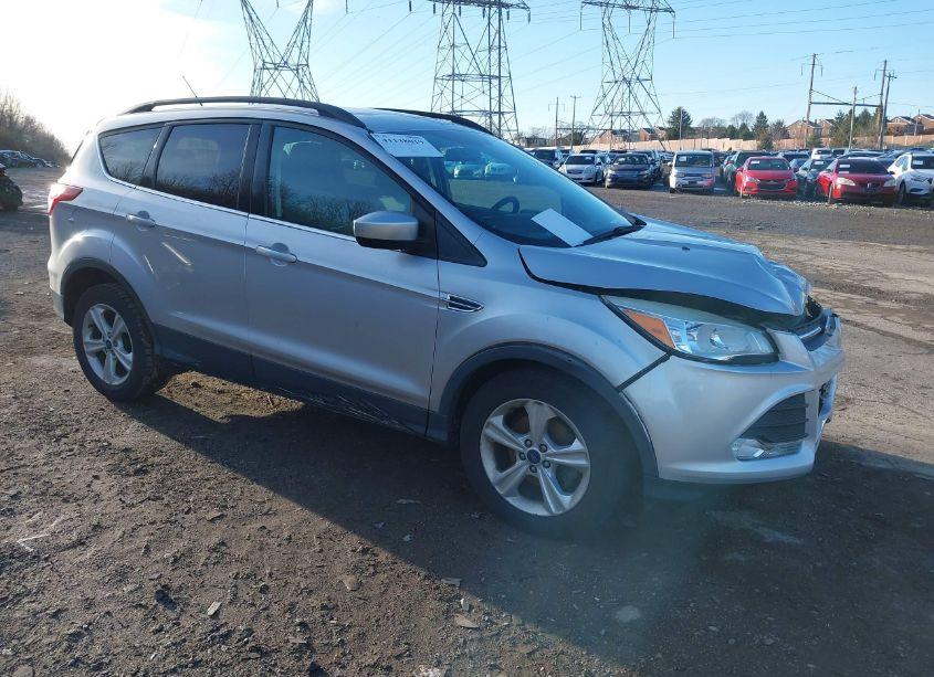 2015 Ford Escape SE (VIN 1FMCU0GX0FUA72804) main photo