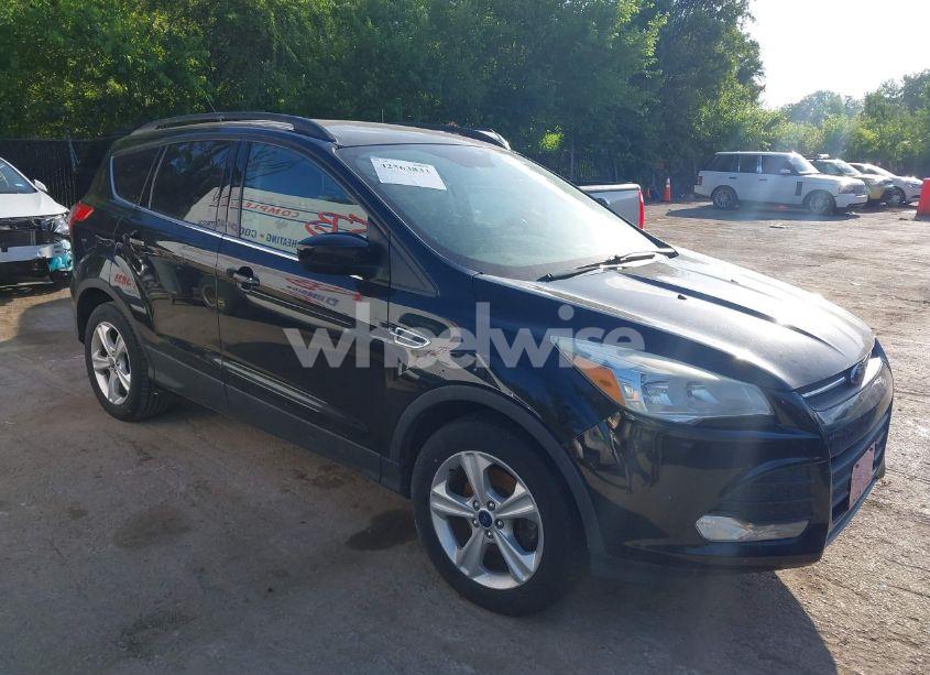 2016 Ford Escape SE (VIN 1FMCU0GX0GUA08070) main photo
