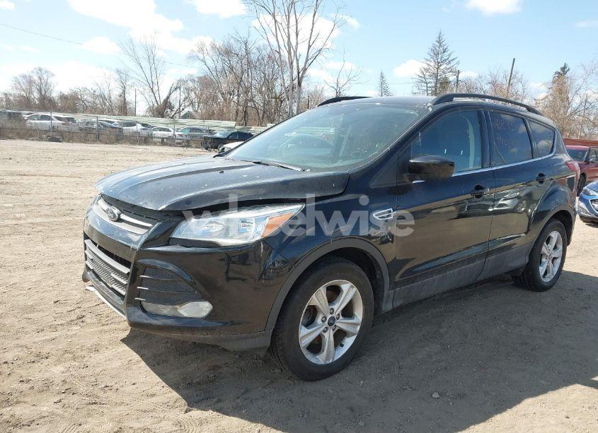 Photo 2 of 2016 Ford Escape SE (VIN 1FMCU0GX0GUA09011)