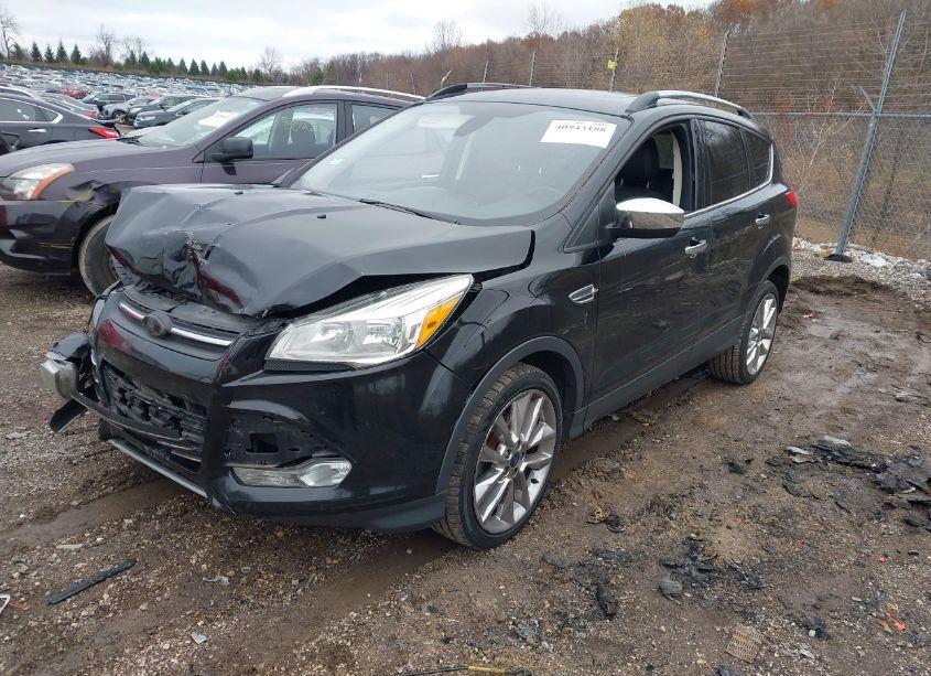 Photo 2 of 2016 Ford Escape SE (VIN 1FMCU0GX0GUA37620)