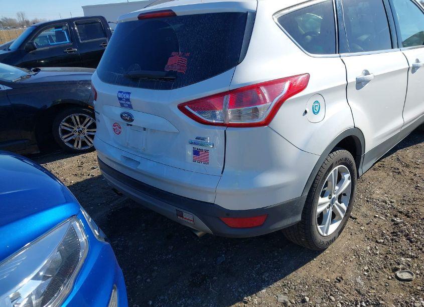 Photo 3 of 2016 Ford Escape SE (VIN 1FMCU0GX0GUB06421)