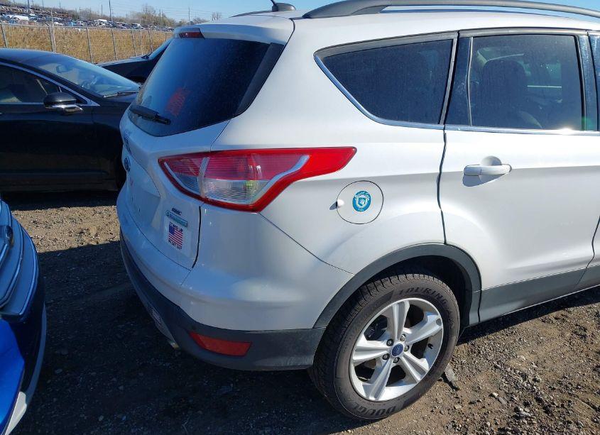 Photo 4 of 2016 Ford Escape SE (VIN 1FMCU0GX0GUB06421)