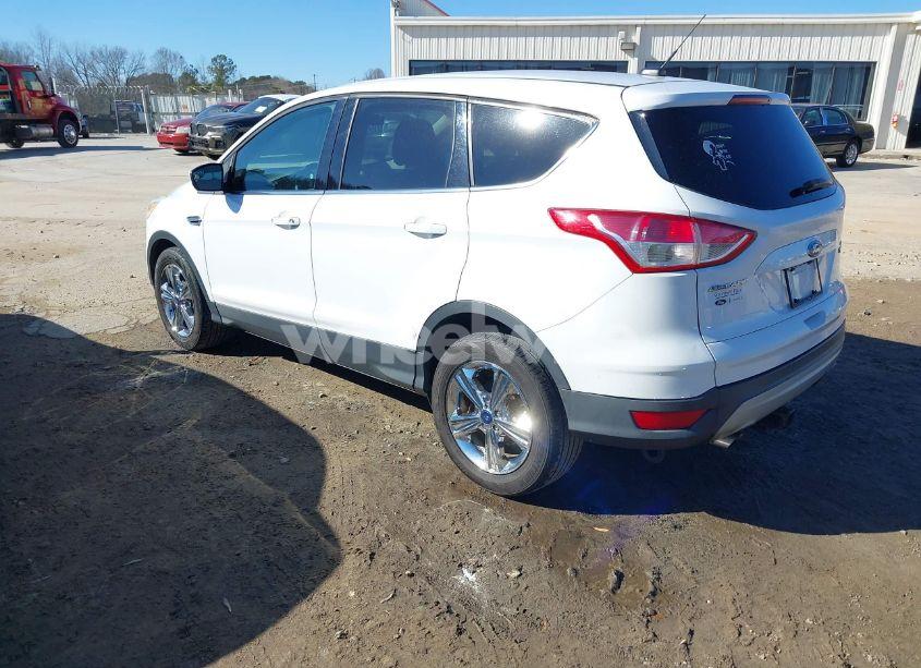 Photo 3 of 2016 Ford Escape SE (VIN 1FMCU0GX0GUB13983)
