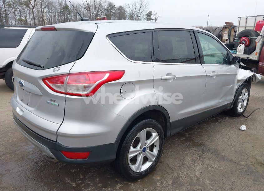 Photo 4 of 2016 Ford Escape SE (VIN 1FMCU0GX0GUB31769)