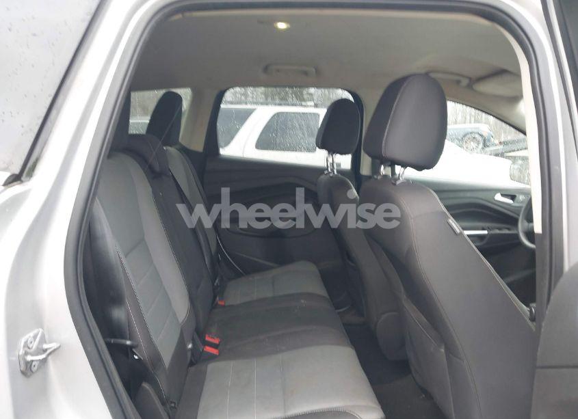 Photo 8 of 2016 Ford Escape SE (VIN 1FMCU0GX0GUB31769)