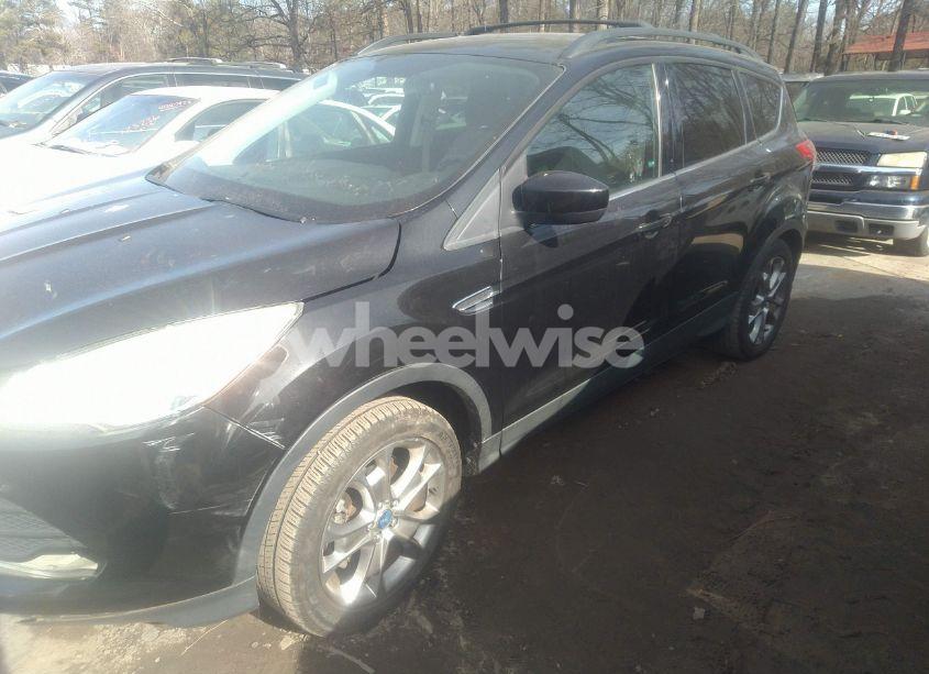 Photo 2 of 2013 Ford Escape SE (VIN 1FMCU0GX1DUA45320)