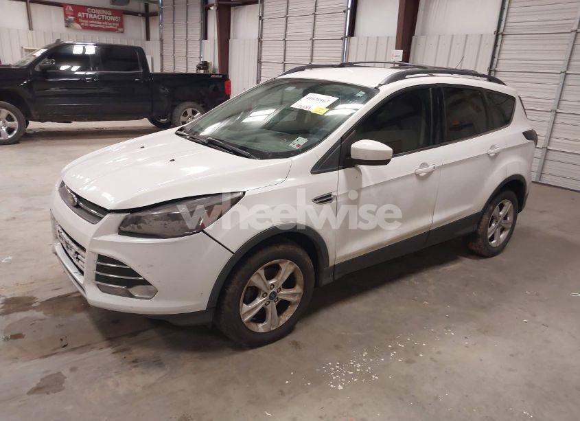 Photo 2 of 2013 Ford Escape SE (VIN 1FMCU0GX1DUB30867)