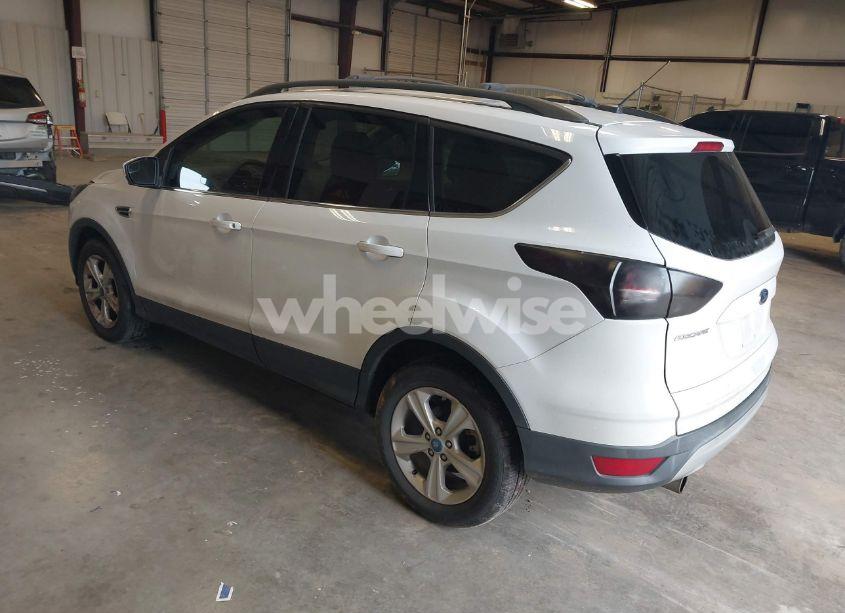 Photo 3 of 2013 Ford Escape SE (VIN 1FMCU0GX1DUB30867)